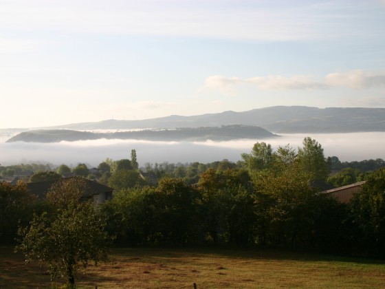 Nebel über dem Aveyron